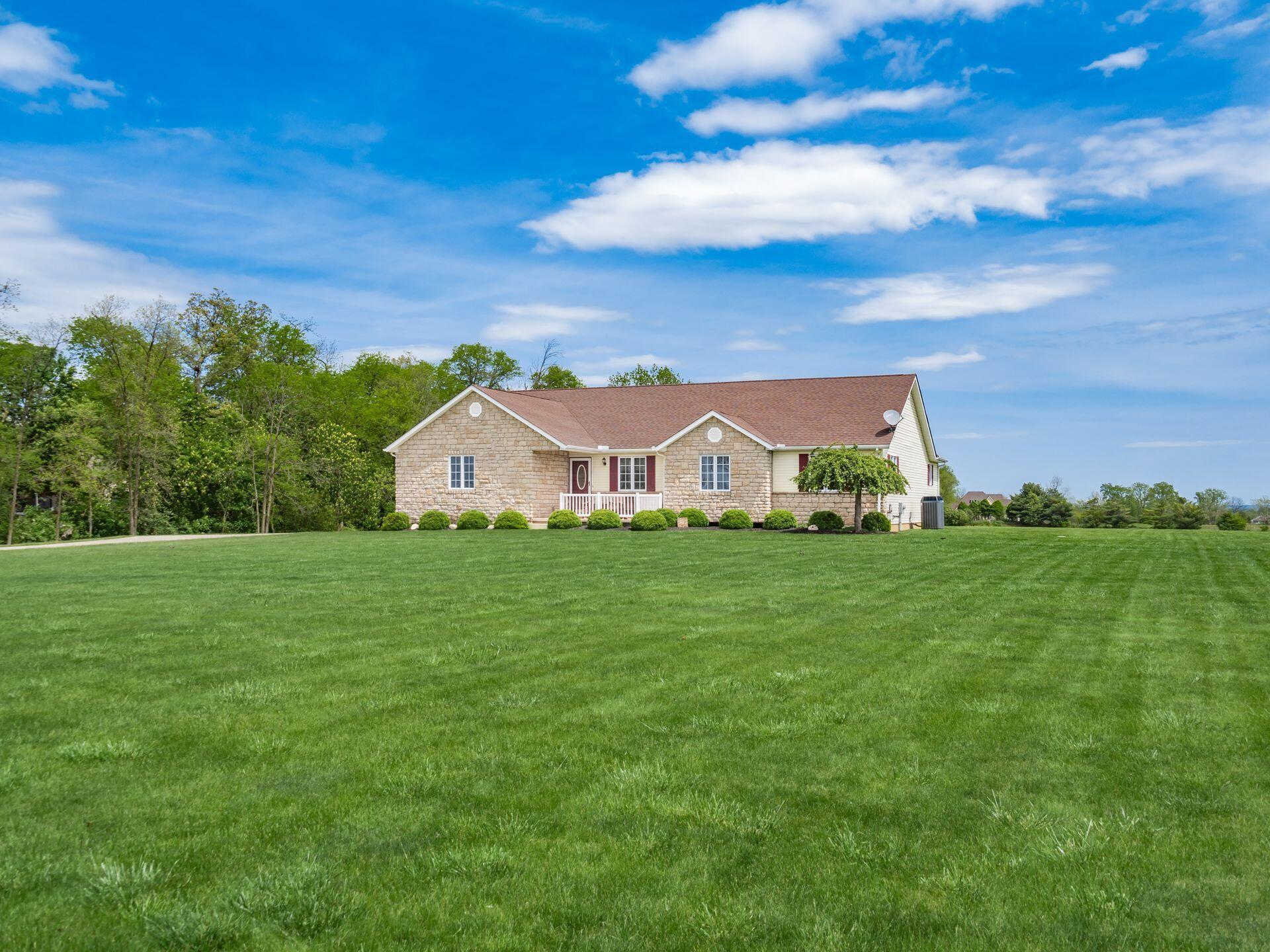12540 Walker Road Ashville, OH 43103 - Photo 9 of 64 002_ Rd Ashville OH 43103 USA