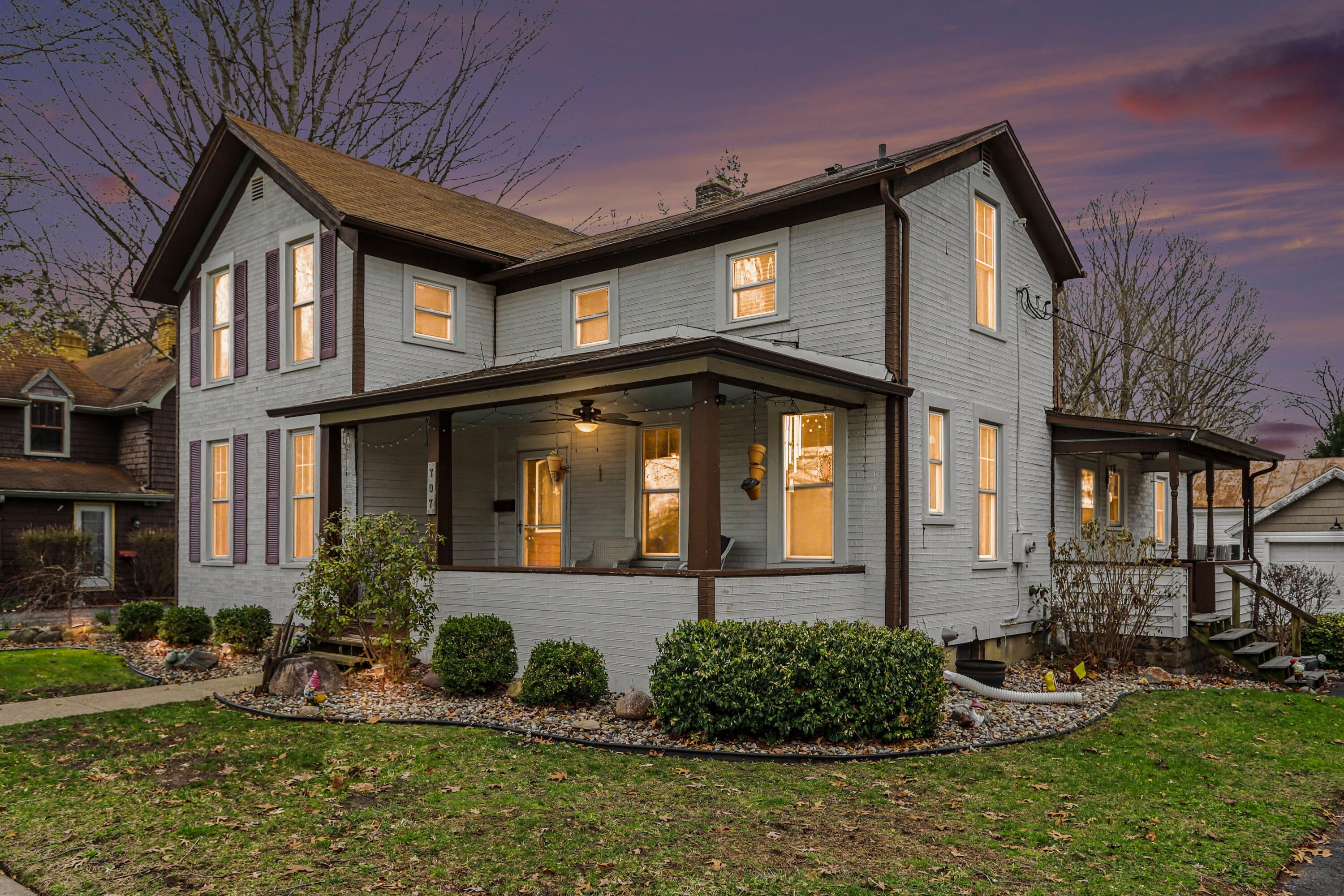707 East Street Three Rivers, MI 49093 - Photo 2 of 33 002_file_6727