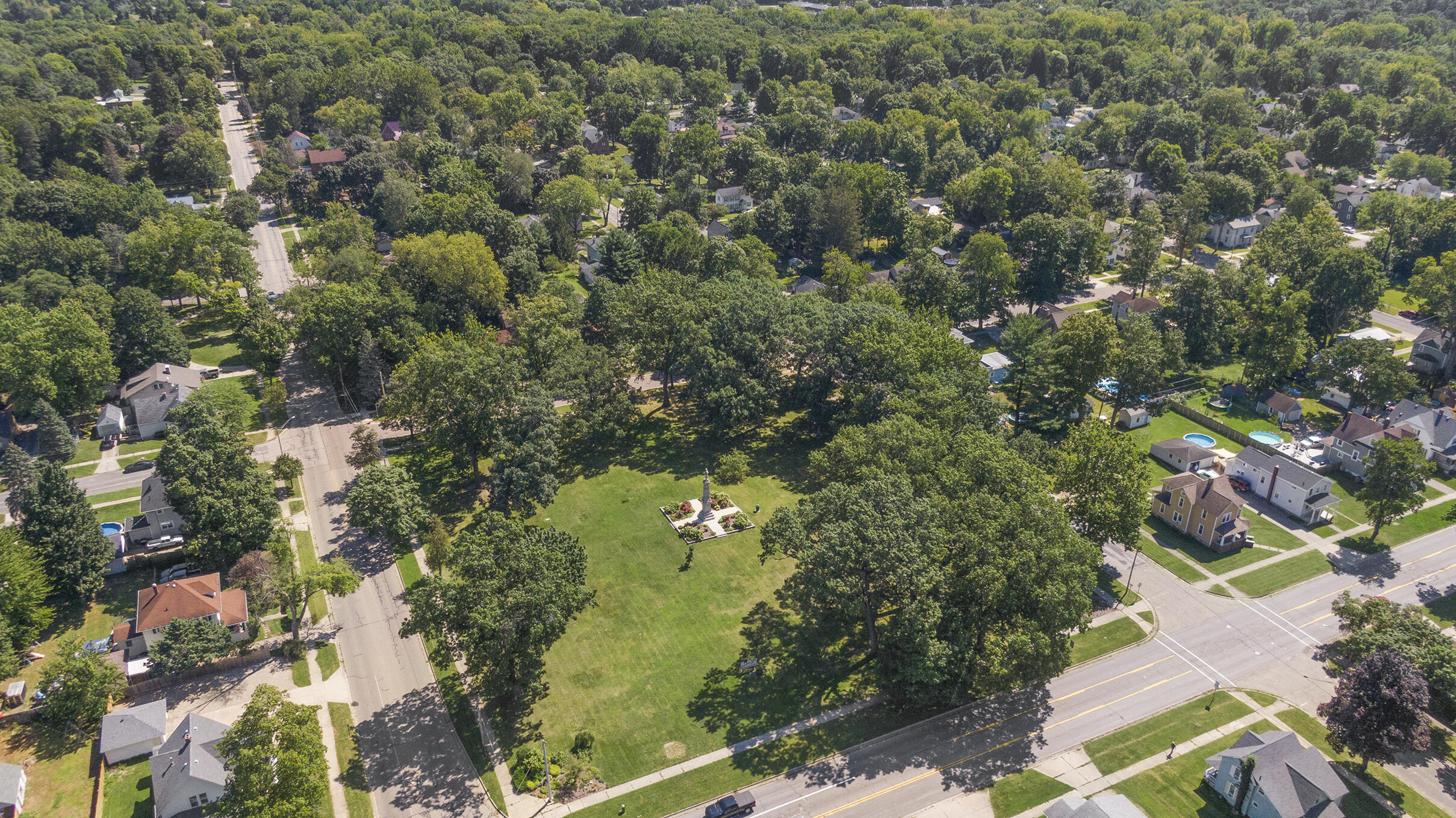 707 East Street Three Rivers, MI 49093 - Photo 31 of 33 DJI_0693