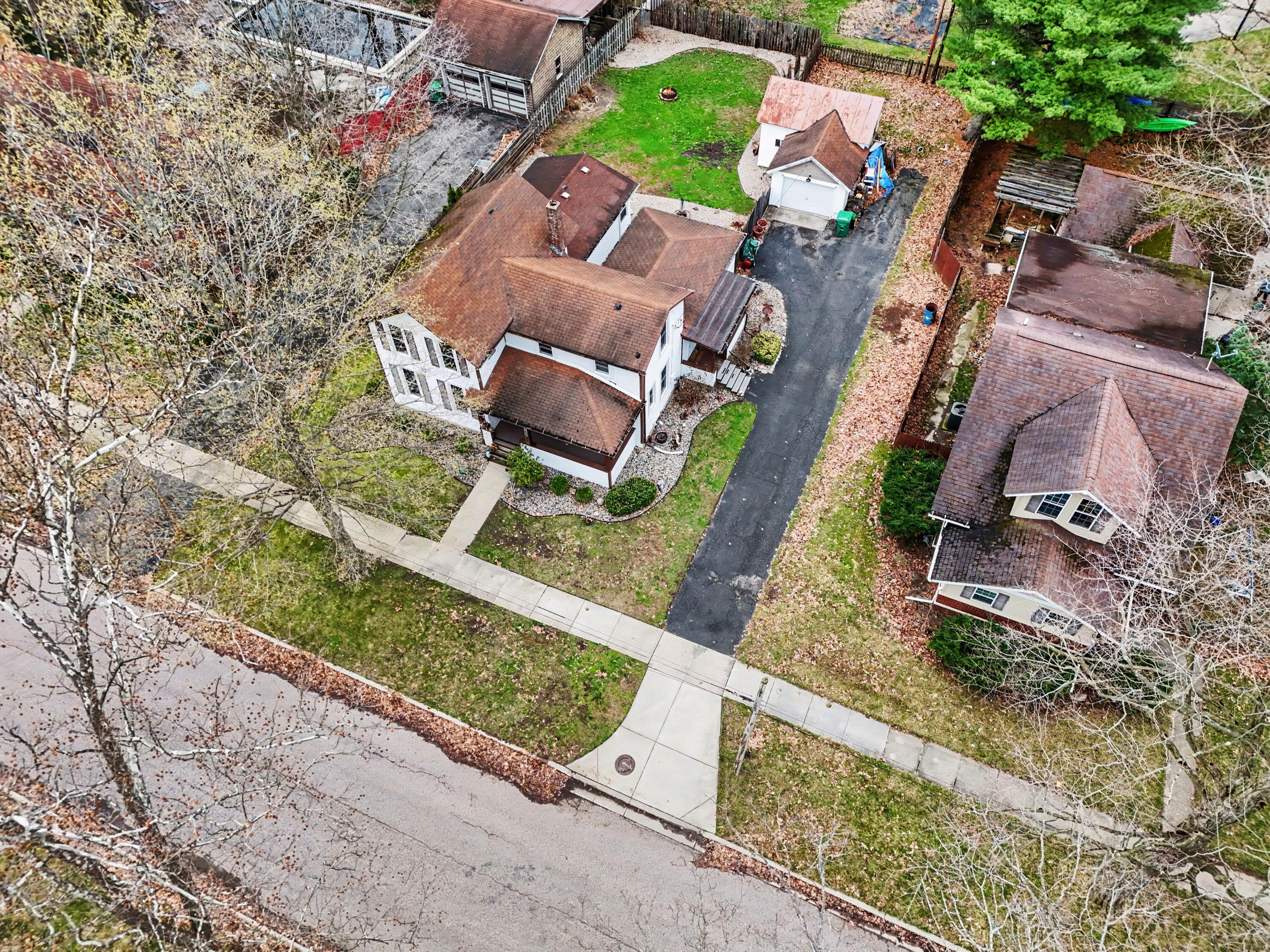 707 East Street Three Rivers, MI 49093 - Photo 5 of 33 021_file_7252