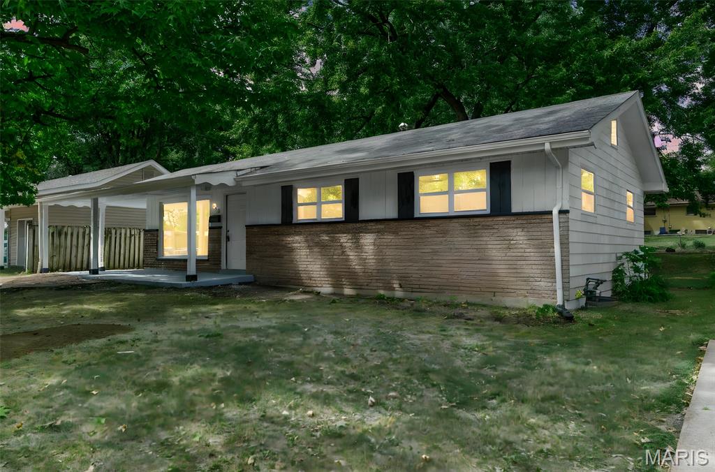 655 Gerald Drive Florissant, MO 63031 - Photo 3 of 44