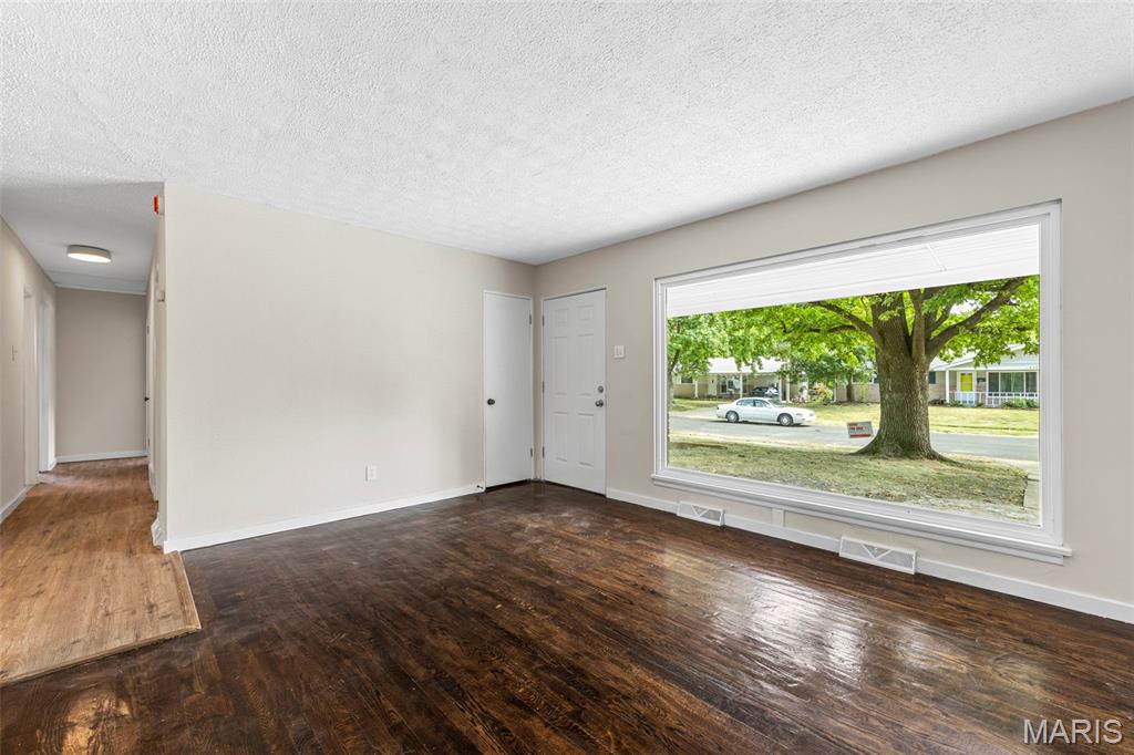 655 Gerald Drive Florissant, MO 63031 - Photo 39 of 44