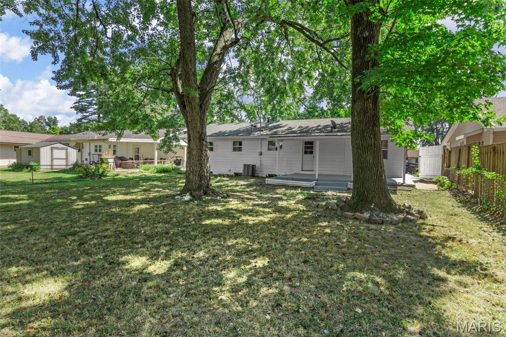 655 Gerald Drive Florissant, MO 63031 - Photo 44 of 44