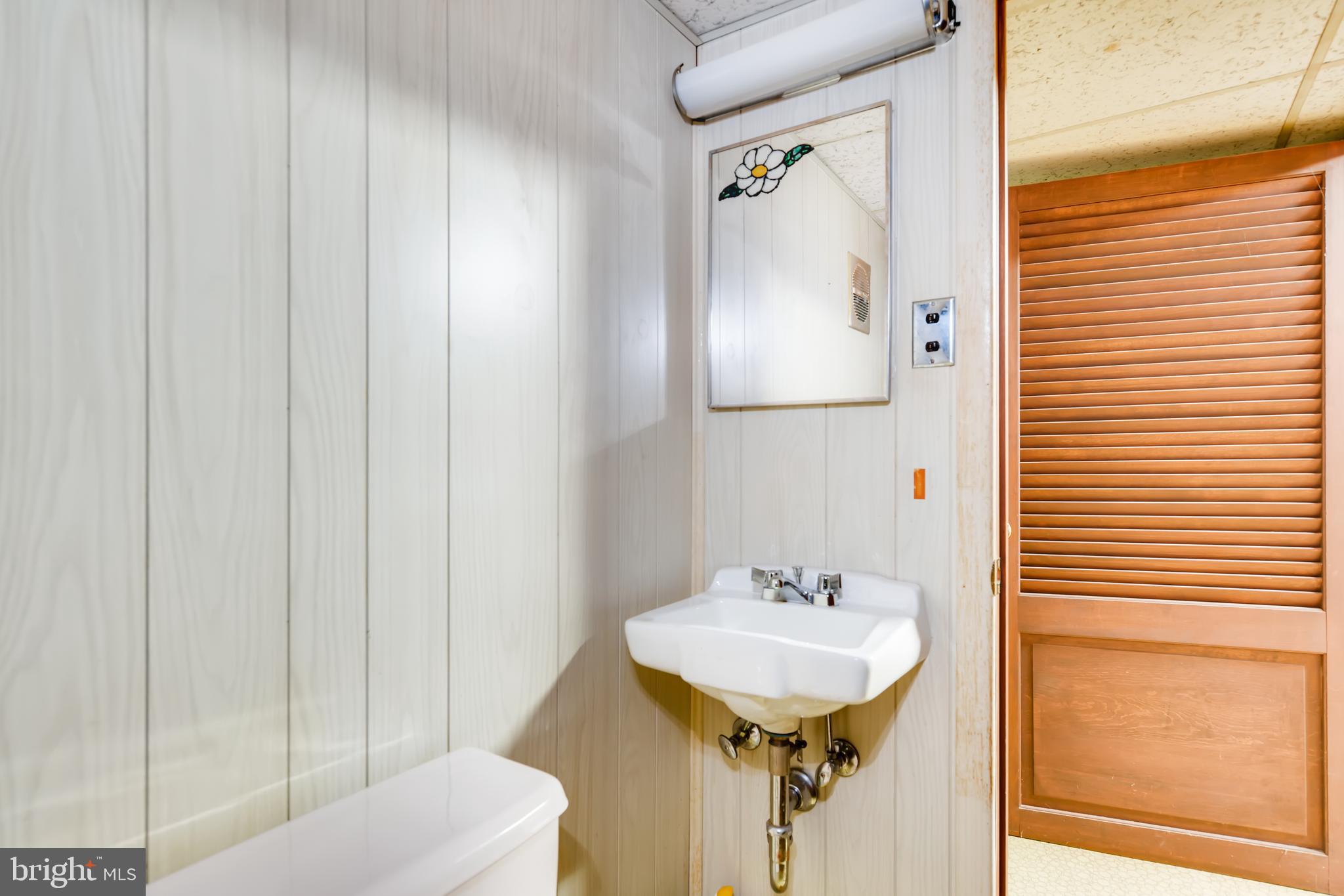 1127 Pelhamwood Road Baltimore, MD 21234 - Photo 18 of 26 Gallery Image 18