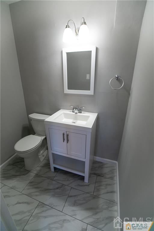 34 Bodnarik Road Edison, NJ 08837 - Photo 11 of 25 Gallery Image 11