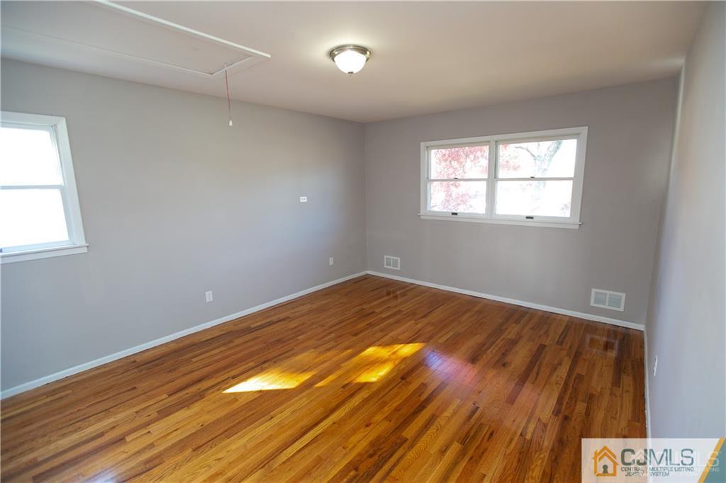 34 Bodnarik Road Edison, NJ 08837 - Photo 12 of 25 Gallery Image 12