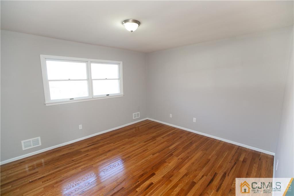 34 Bodnarik Road Edison, NJ 08837 - Photo 15 of 25 Gallery Image 15
