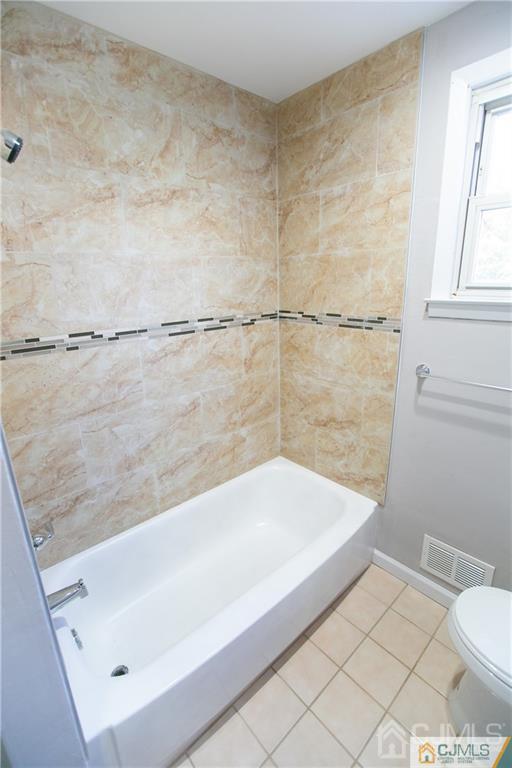 34 Bodnarik Road Edison, NJ 08837 - Photo 17 of 25 Gallery Image 17