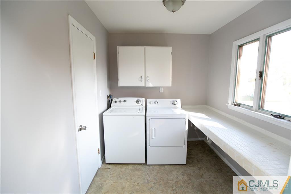 34 Bodnarik Road Edison, NJ 08837 - Photo 18 of 25 Gallery Image 18