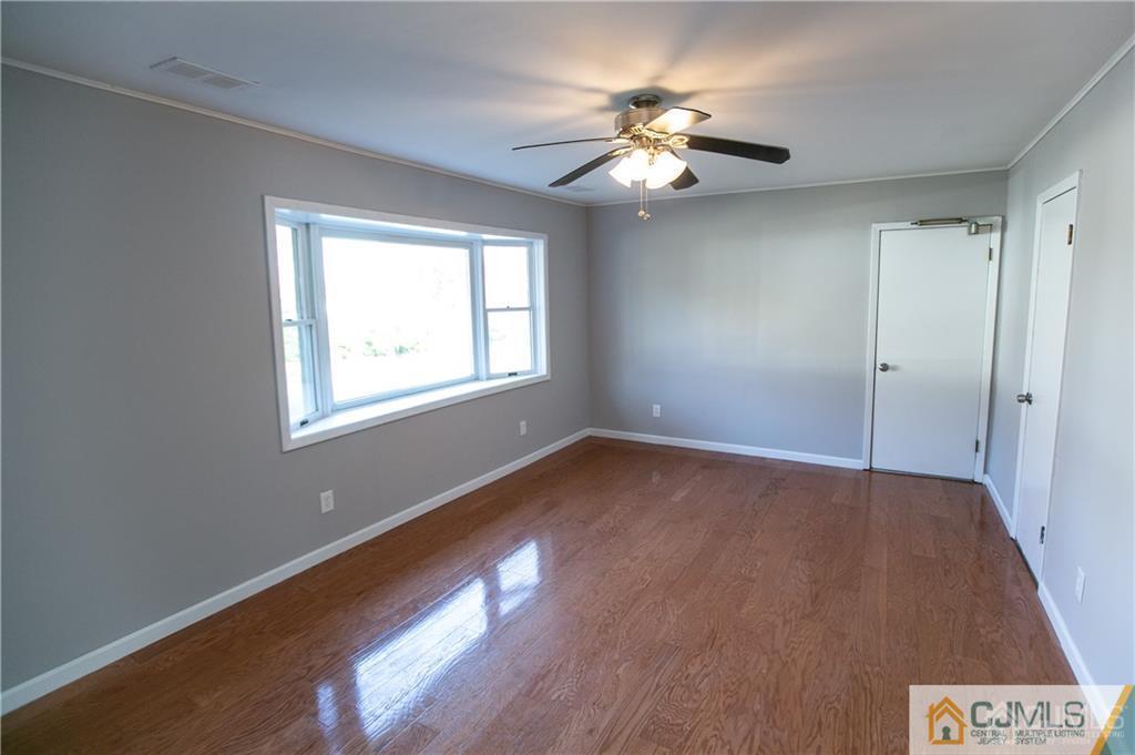 34 Bodnarik Road Edison, NJ 08837 - Photo 2 of 25 Gallery Image 2