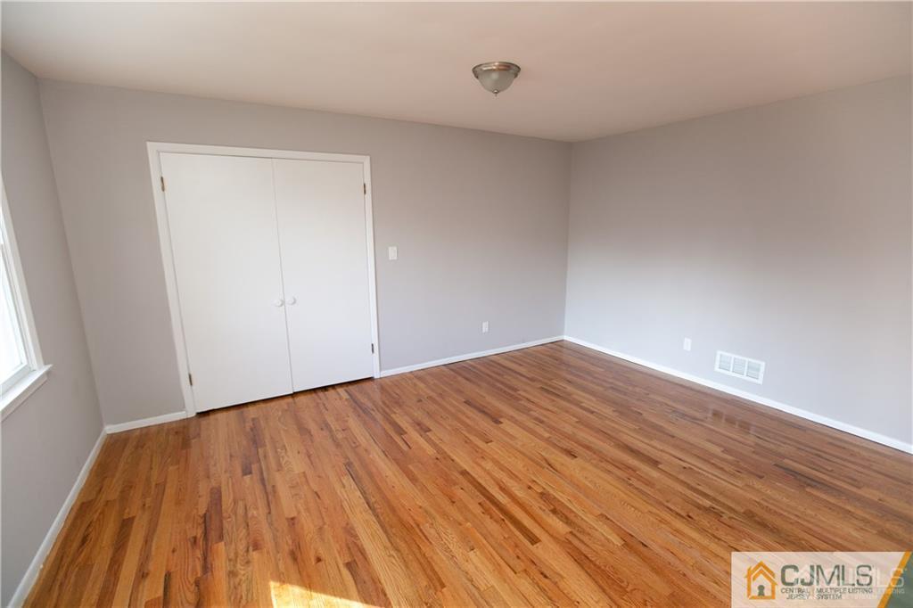 34 Bodnarik Road Edison, NJ 08837 - Photo 23 of 25 Gallery Image 23