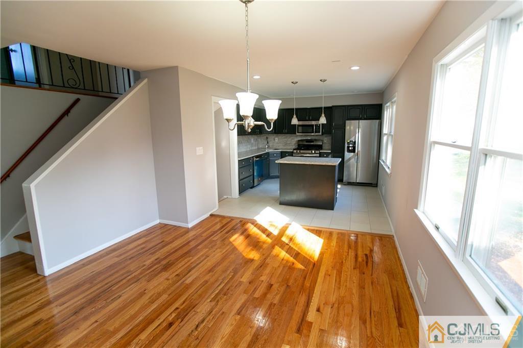 34 Bodnarik Road Edison, NJ 08837 - Photo 4 of 25 Gallery Image 4