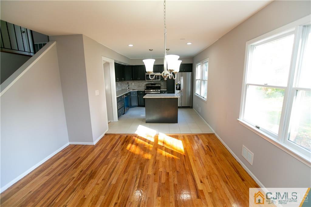 34 Bodnarik Road Edison, NJ 08837 - Photo 5 of 25 Gallery Image 5