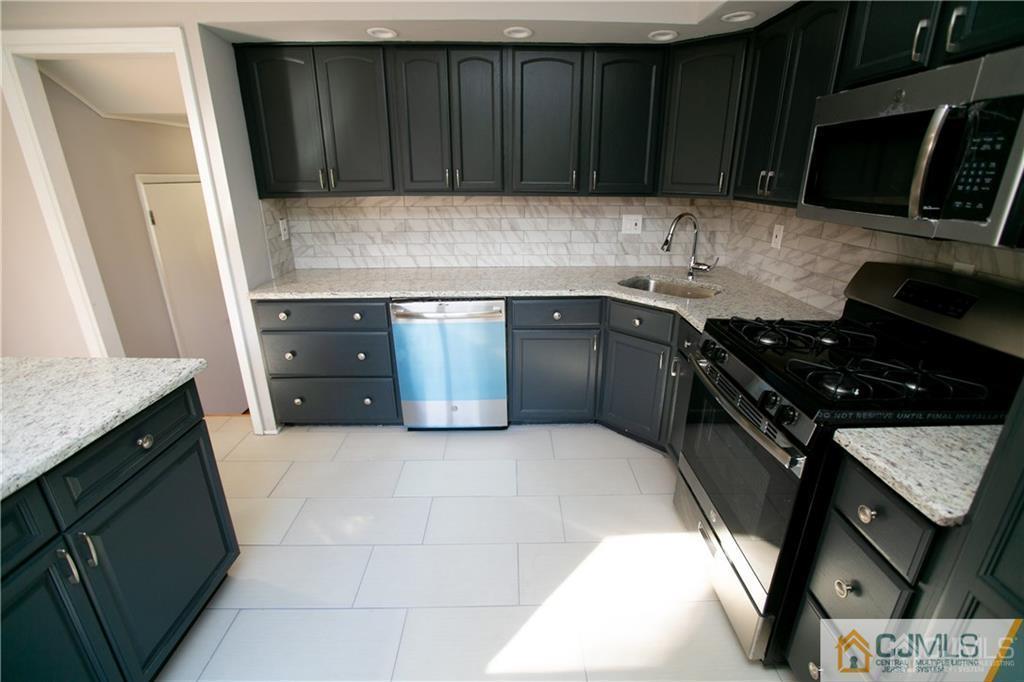 34 Bodnarik Road Edison, NJ 08837 - Photo 7 of 25 Gallery Image 7