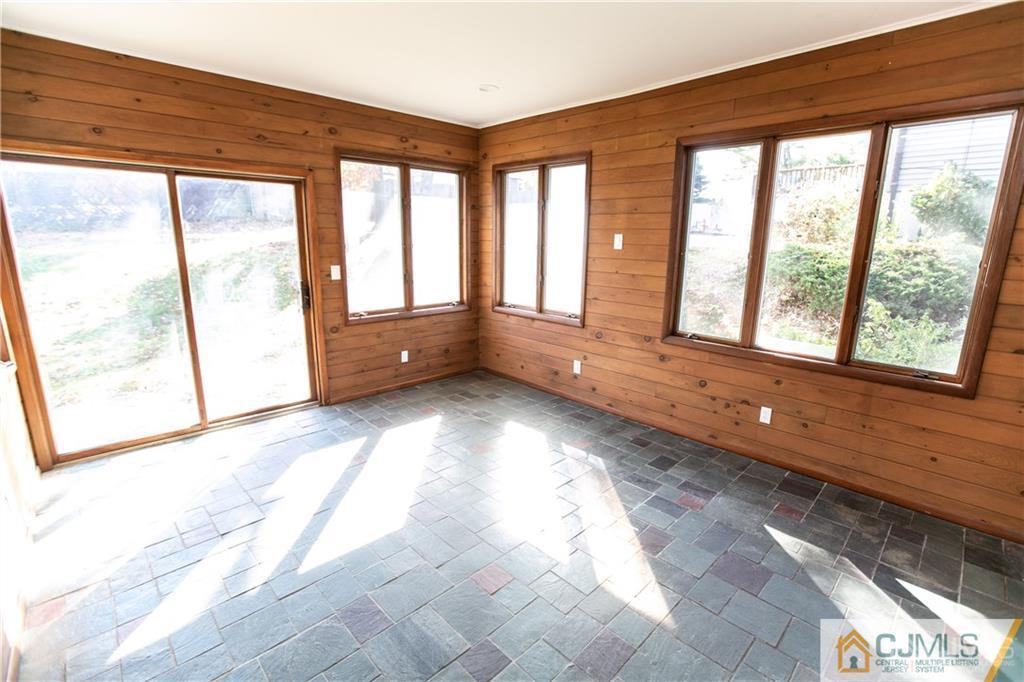 34 Bodnarik Road Edison, NJ 08837 - Photo 10 of 25 Gallery Image 10