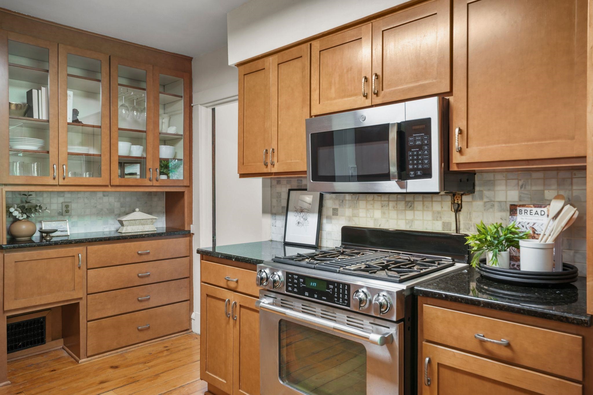 1210 Sweetbriar Road Madison, WI 53705 - Photo 16 of 86