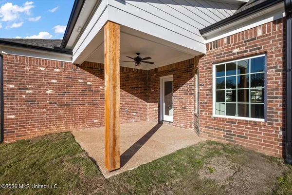 $402,900 | 1347 Creekside Lane, Hernando, MS 38632