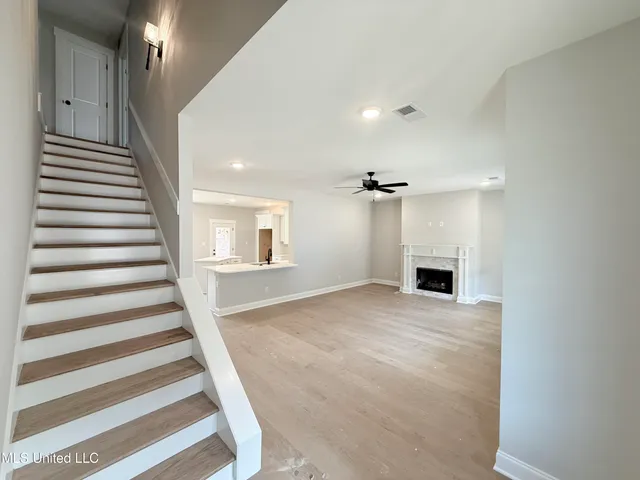 $402,900 | 1347 Creekside Lane, Hernando, MS 38632