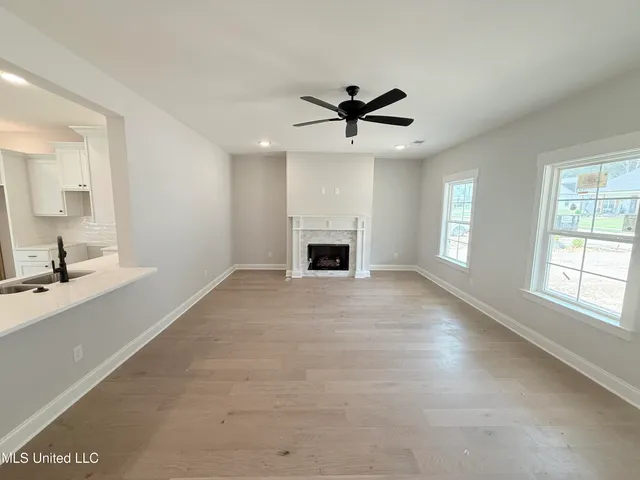 $402,900 | 1347 Creekside Lane, Hernando, MS 38632