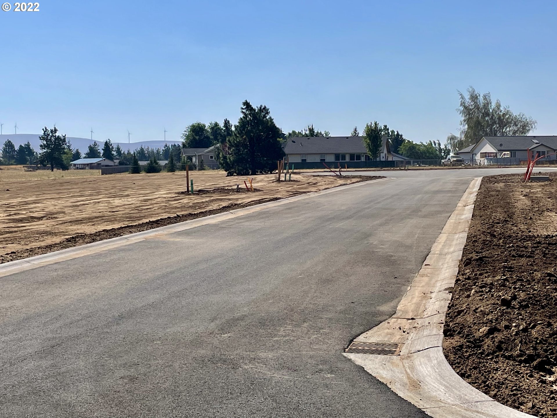 18th Street Goldendale, WA 98620 - Photo 11 of 16 a view of a road with a yard