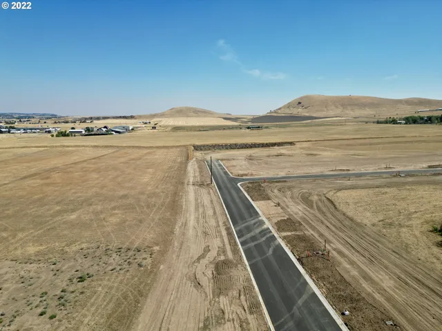 a view of a terrace view