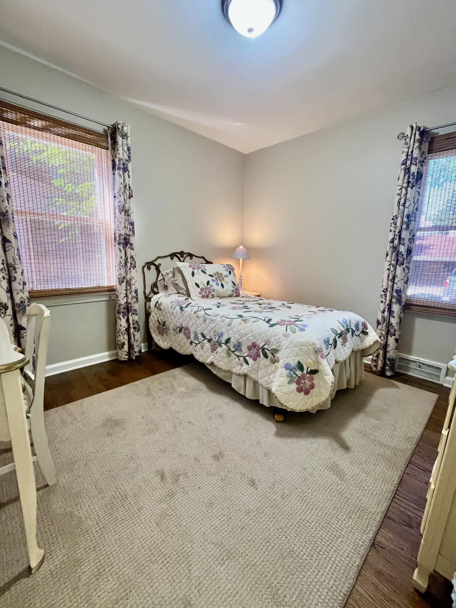392 Neff Road Grosse Pointe, MI 48230 - Photo 19 of 42 2nd bedroom
