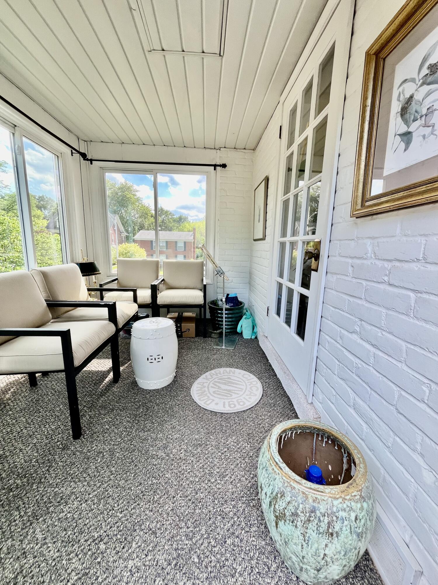 392 Neff Road Grosse Pointe, MI 48230 - Photo 25 of 42 Upper level sunporch