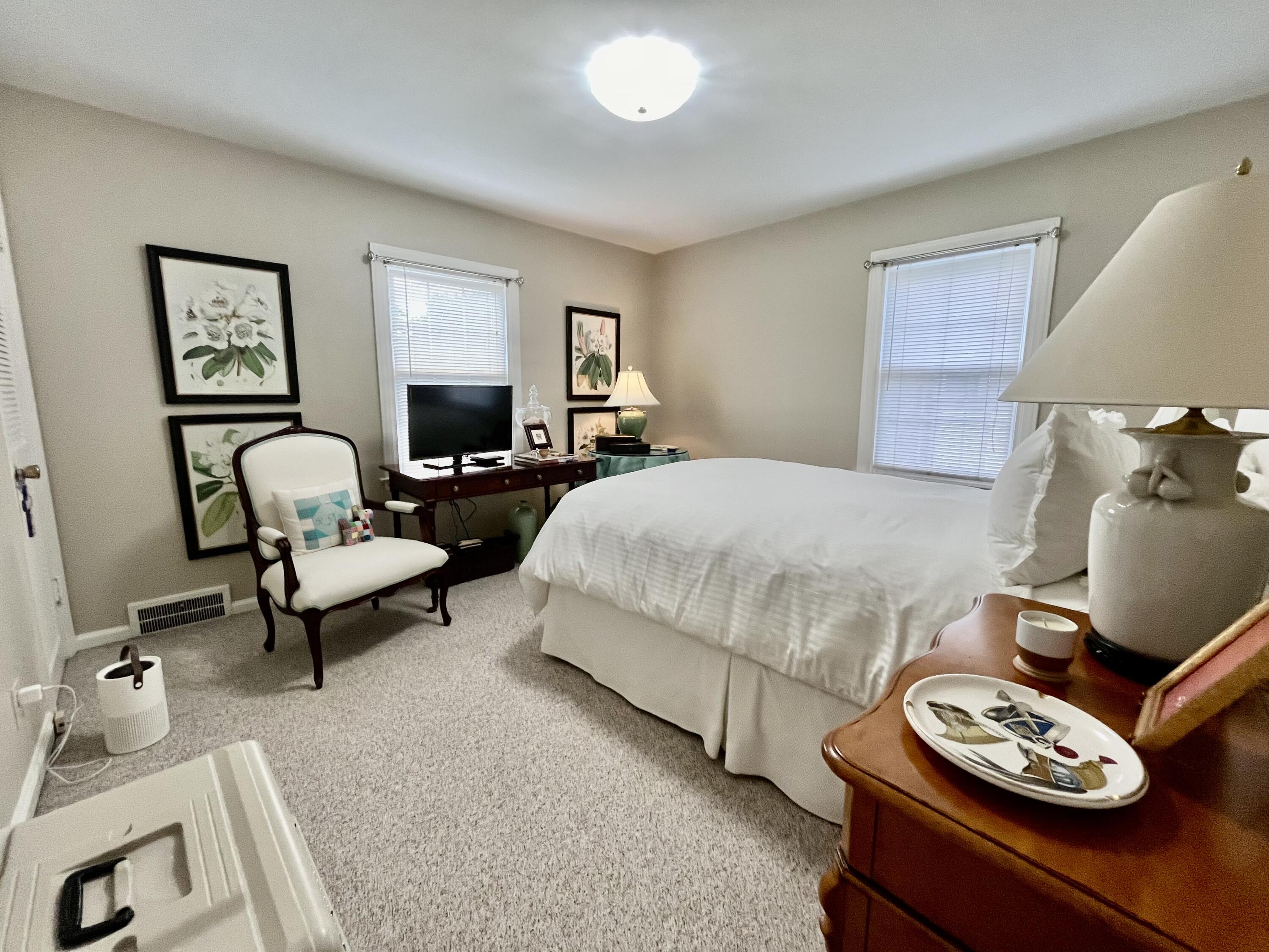 392 Neff Road Grosse Pointe, MI 48230 - Photo 31 of 42 Upper bedroom
