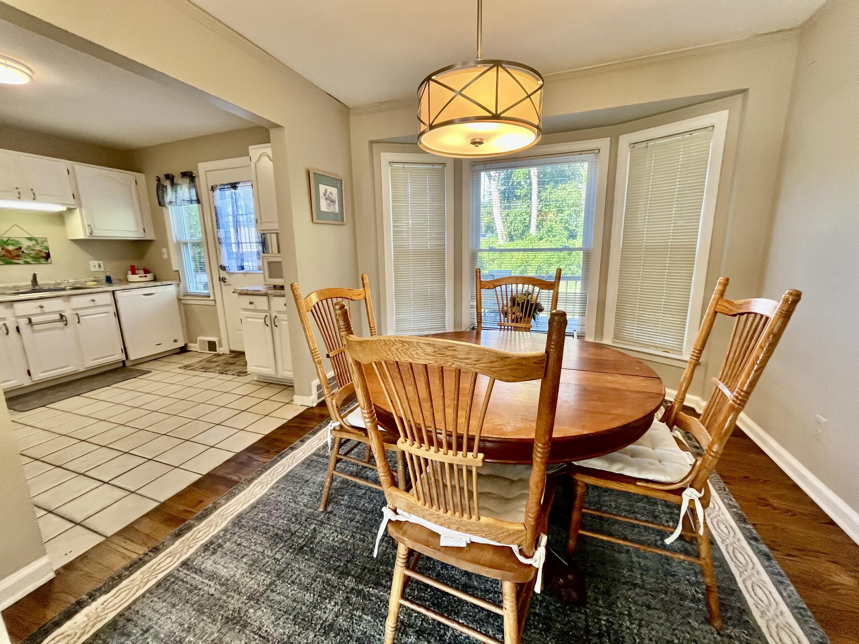 392 Neff Road Grosse Pointe, MI 48230 - Photo 4 of 42 Dining/kitchen