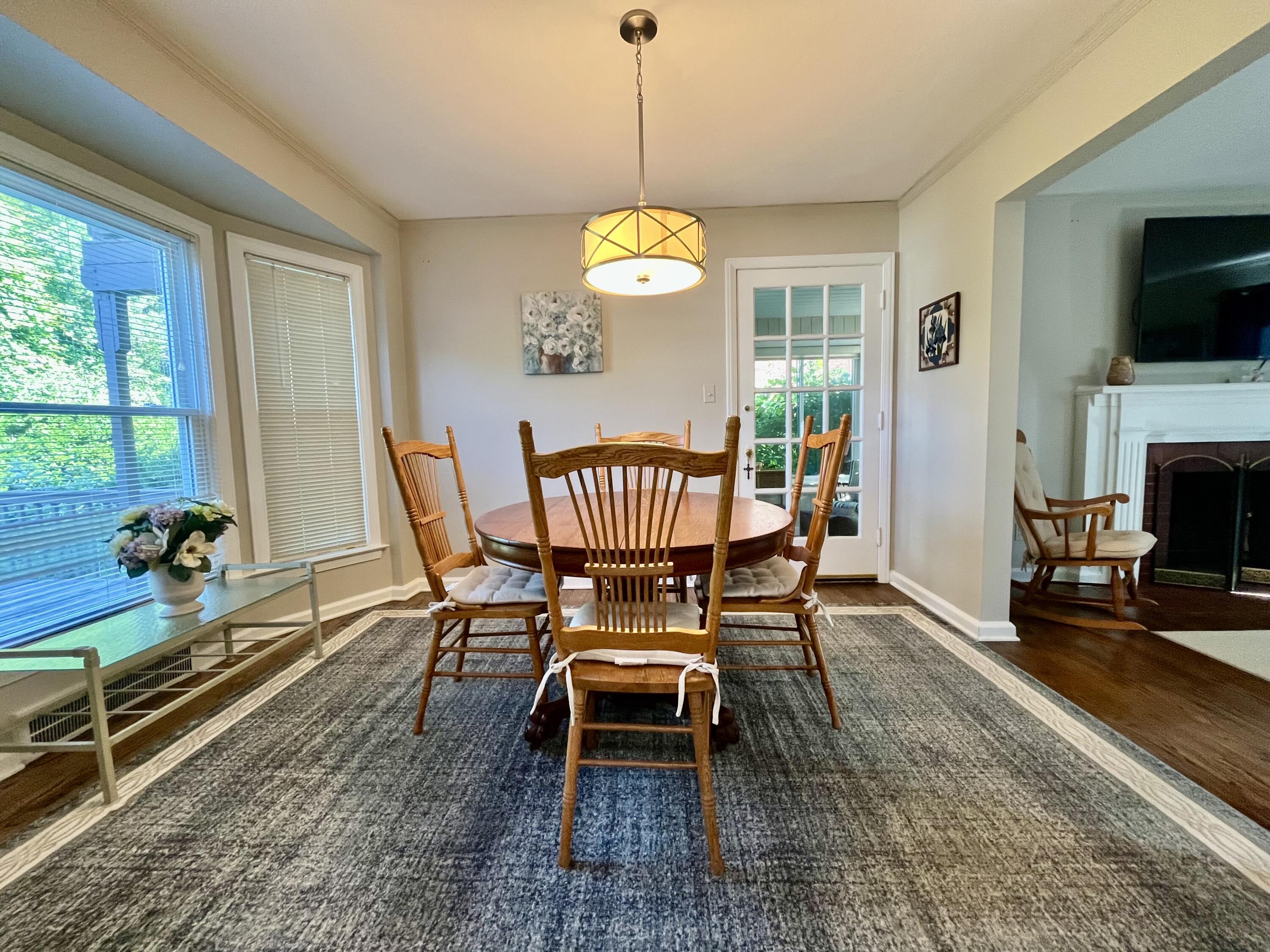 392 Neff Road Grosse Pointe, MI 48230 - Photo 5 of 42 Dining