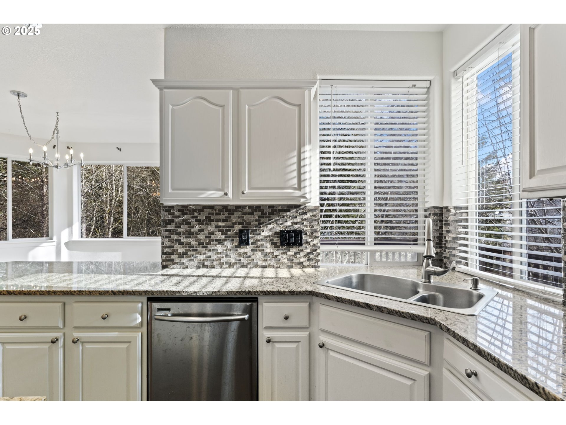 15680 Southwest Colyer Way Portland, OR 97224 - Photo 8 of 45 Gallery Image 8