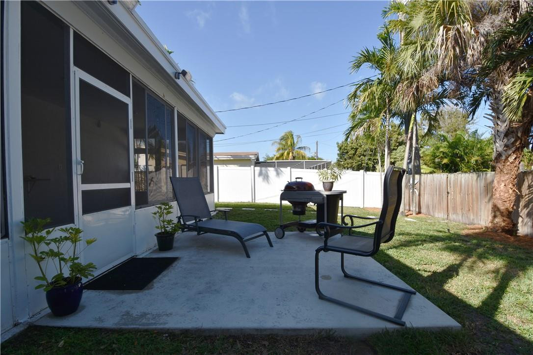 2123 North Park Road Hollywood, FL 33021 - Photo 33 of 46 Photo 33