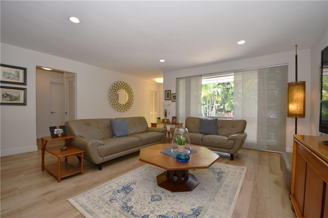 2123 North Park Road Hollywood, FL 33021 - Photo 6 of 46 Photo 6