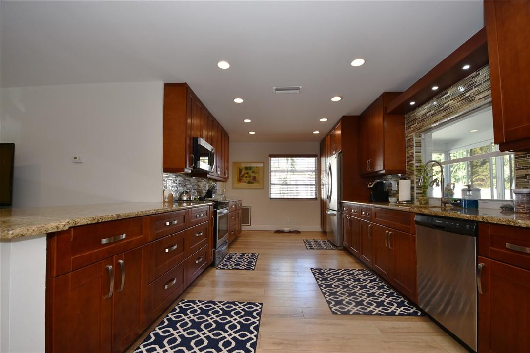 2123 North Park Road Hollywood, FL 33021 - Photo 9 of 46 Photo 9