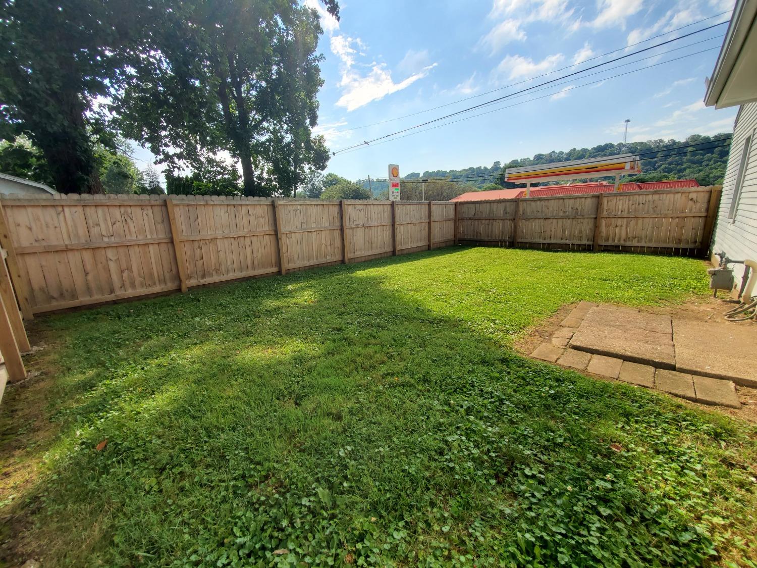 205 Arch Street Vevay, IN 47043 - Photo 7 of 34