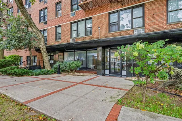 $295,000 | 310 Lenox Road, Unit 3T | Flatbush