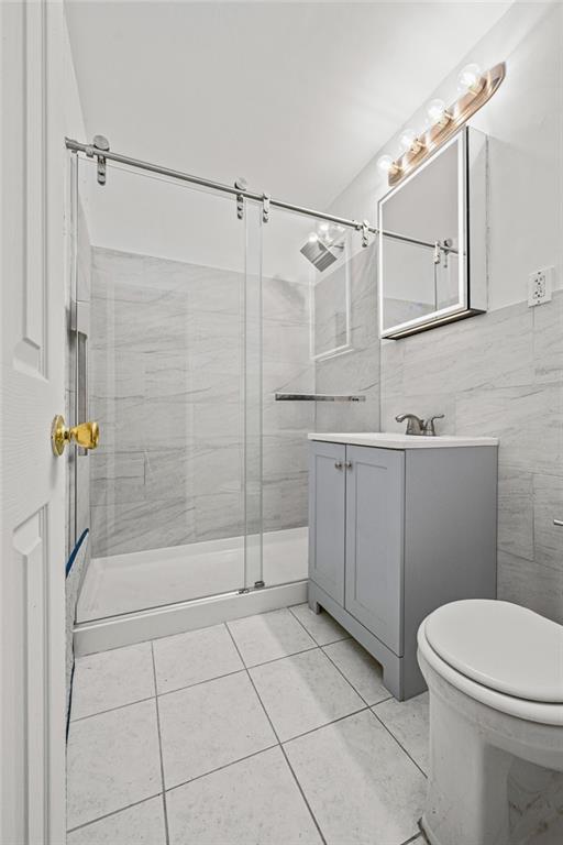 310 Lenox Road, Unit 3T Brooklyn, NY 11226 - Photo 4 of 8 Bathroom