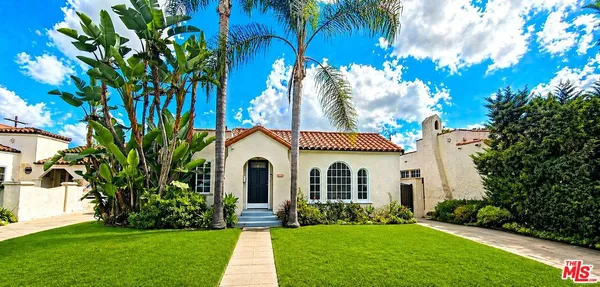 $9,500 | 132 South La Peer Drive, Beverly Hills, CA 90211