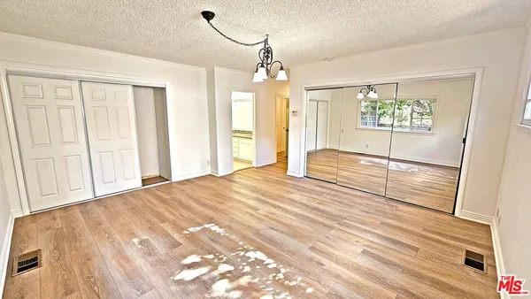 $9,500 | 132 South La Peer Drive, Beverly Hills, CA 90211