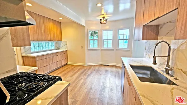 $9,500 | 132 South La Peer Drive, Beverly Hills, CA 90211