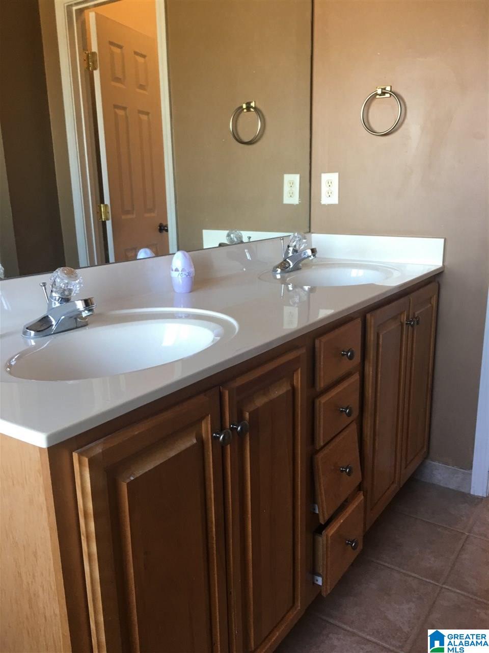 102 Stonehaven Way Pelham, AL 35124 - Photo 19 of 34 Gallery Image 19