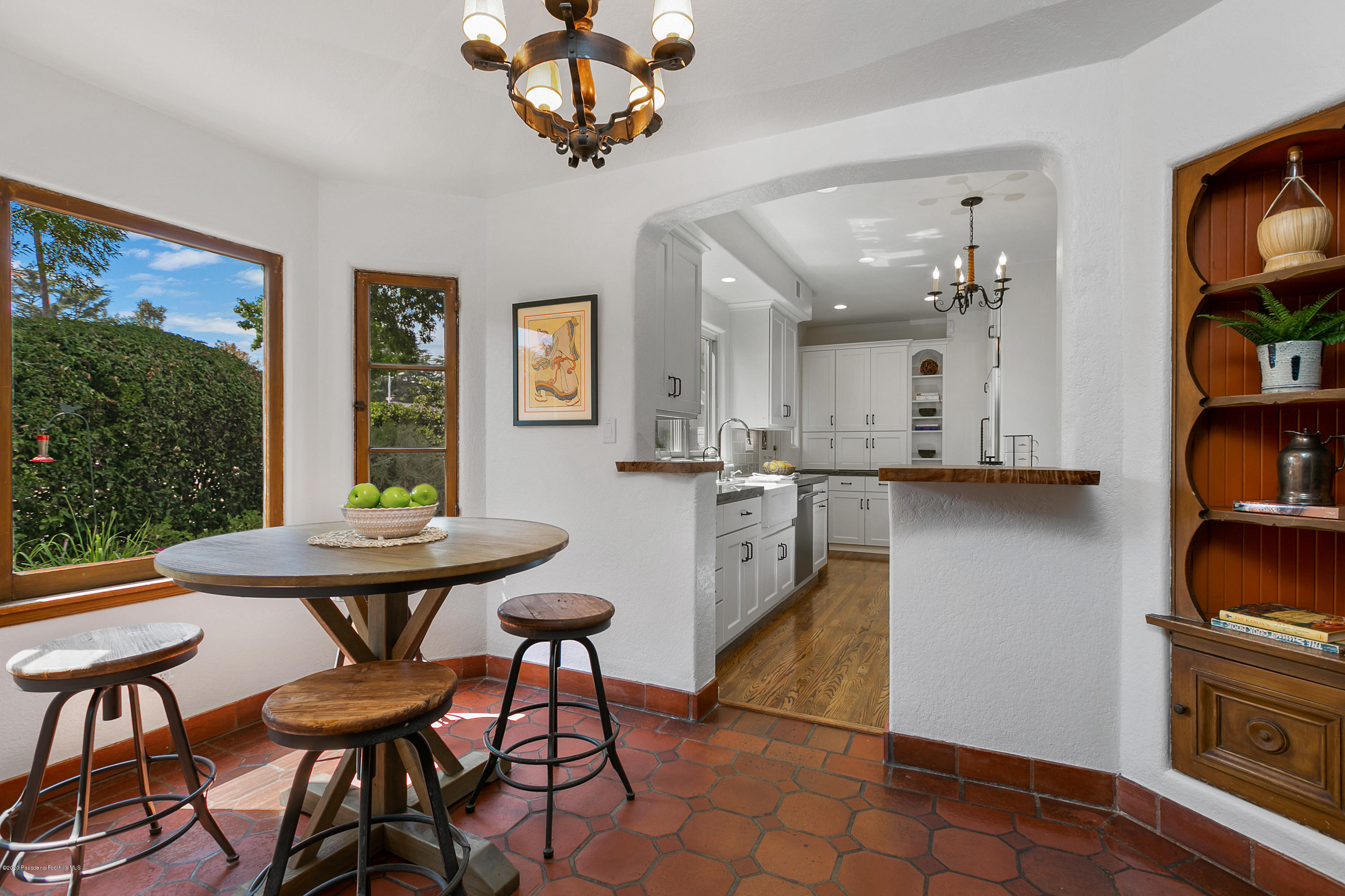 1691 Meadowbrook Road Altadena, CA 91001 - Photo 11 of 35 a view of a livingroom with furniture and window