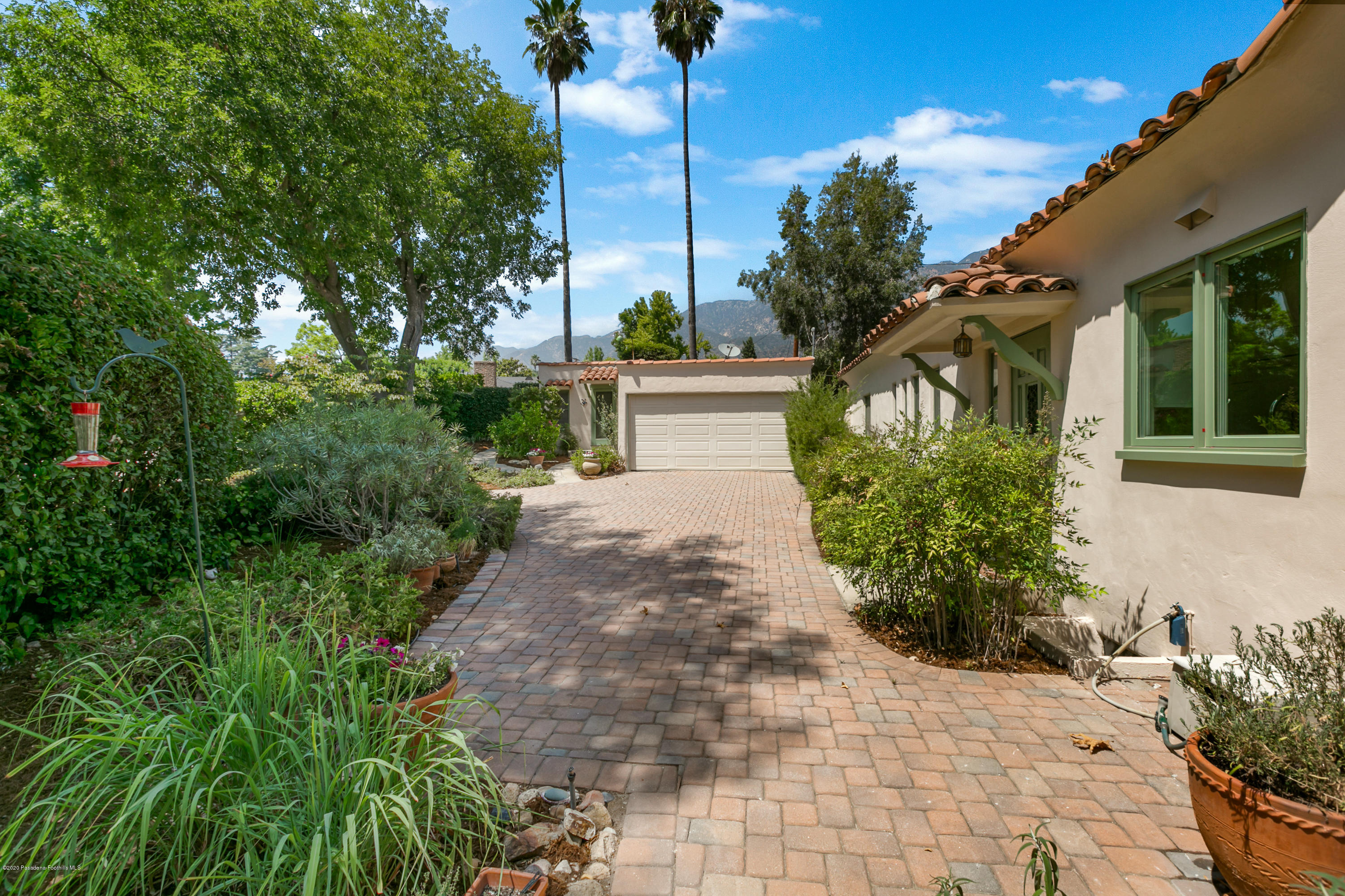 1691 Meadowbrook Road Altadena, CA 91001 - Photo 24 of 35 a view of a back yard