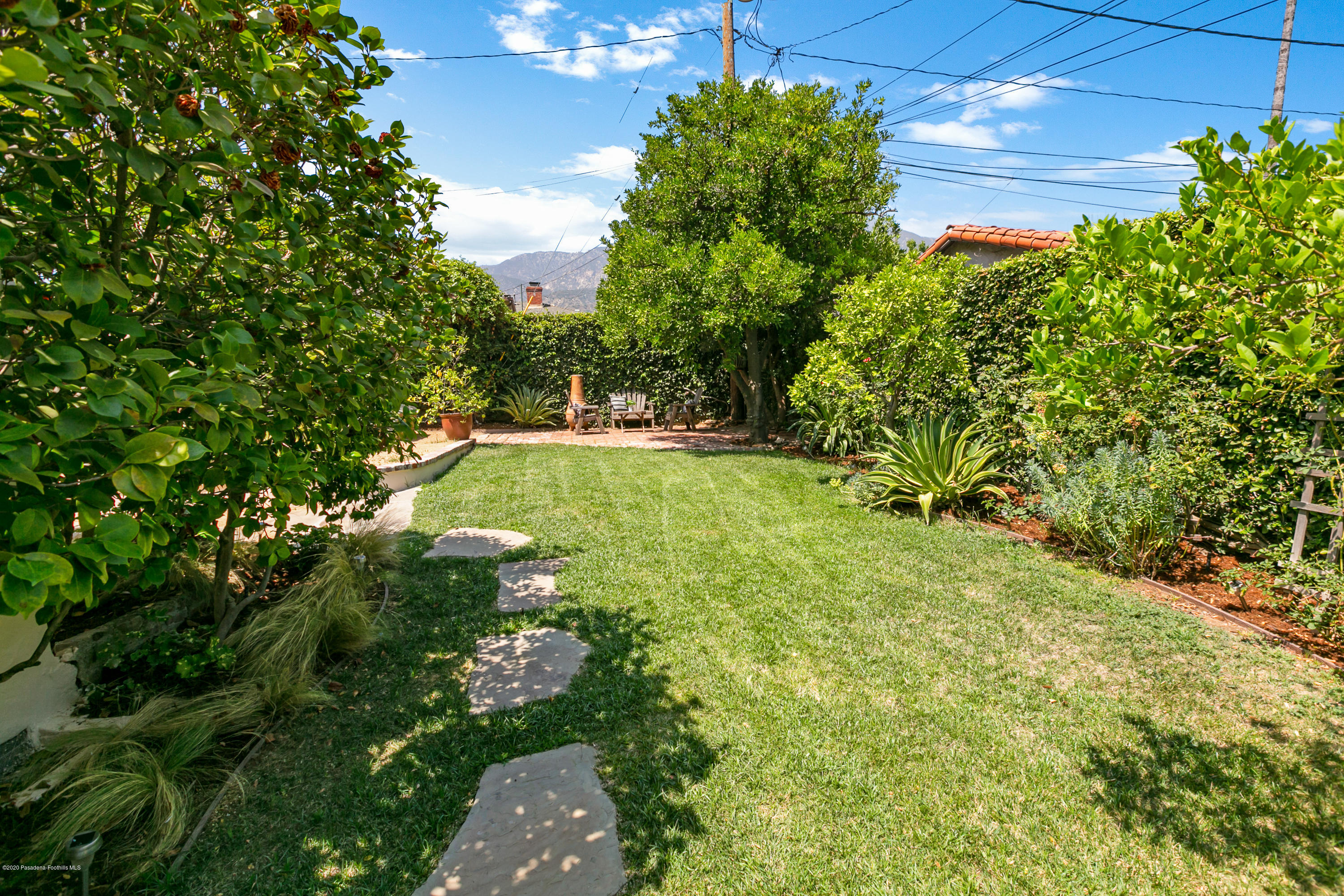1691 Meadowbrook Road Altadena, CA 91001 - Photo 32 of 35 a view of yard with green space