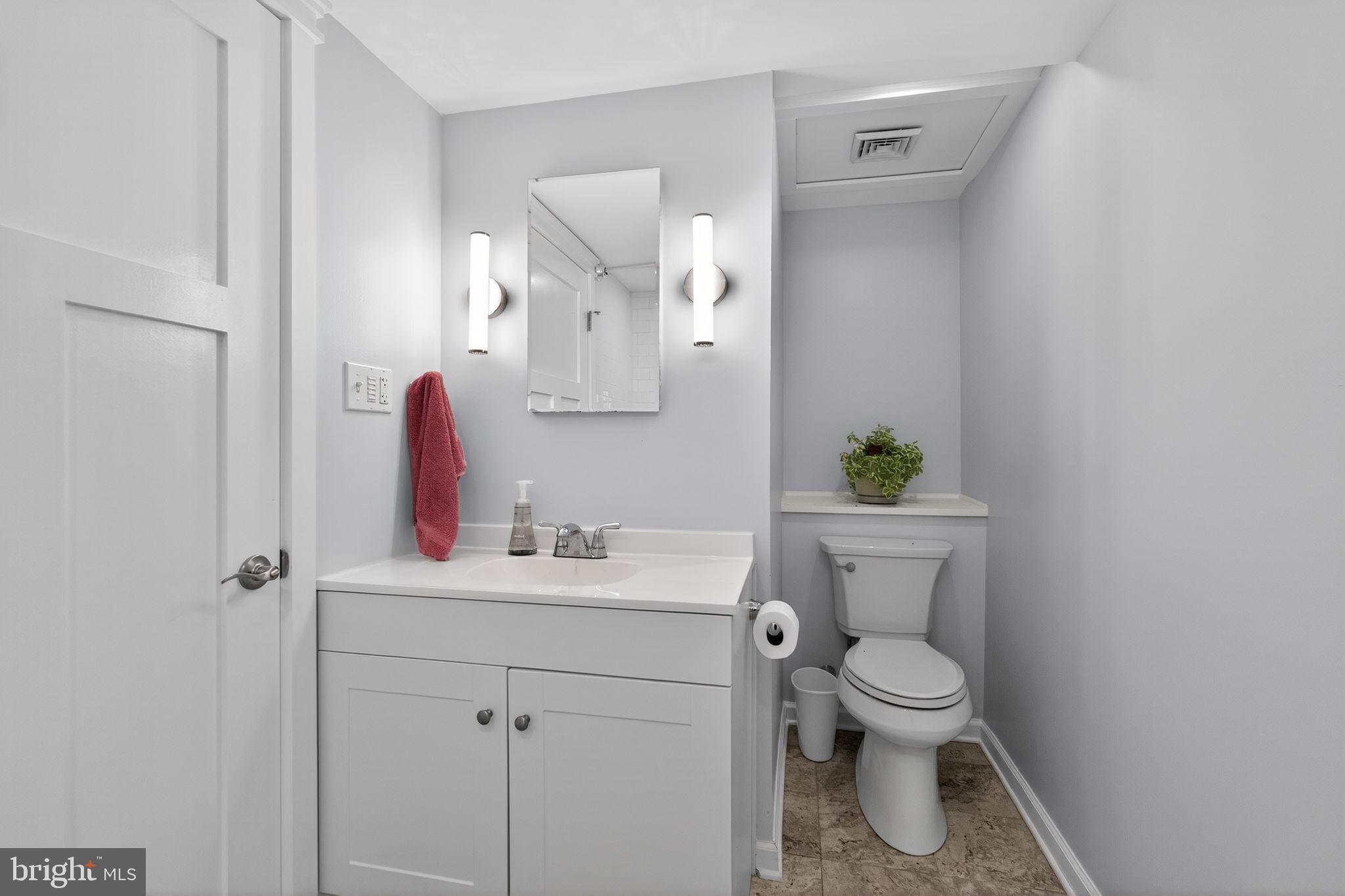 440 Taylor Road Downingtown, PA 19335 - Photo 40 of 53 Hall Bath upstairs