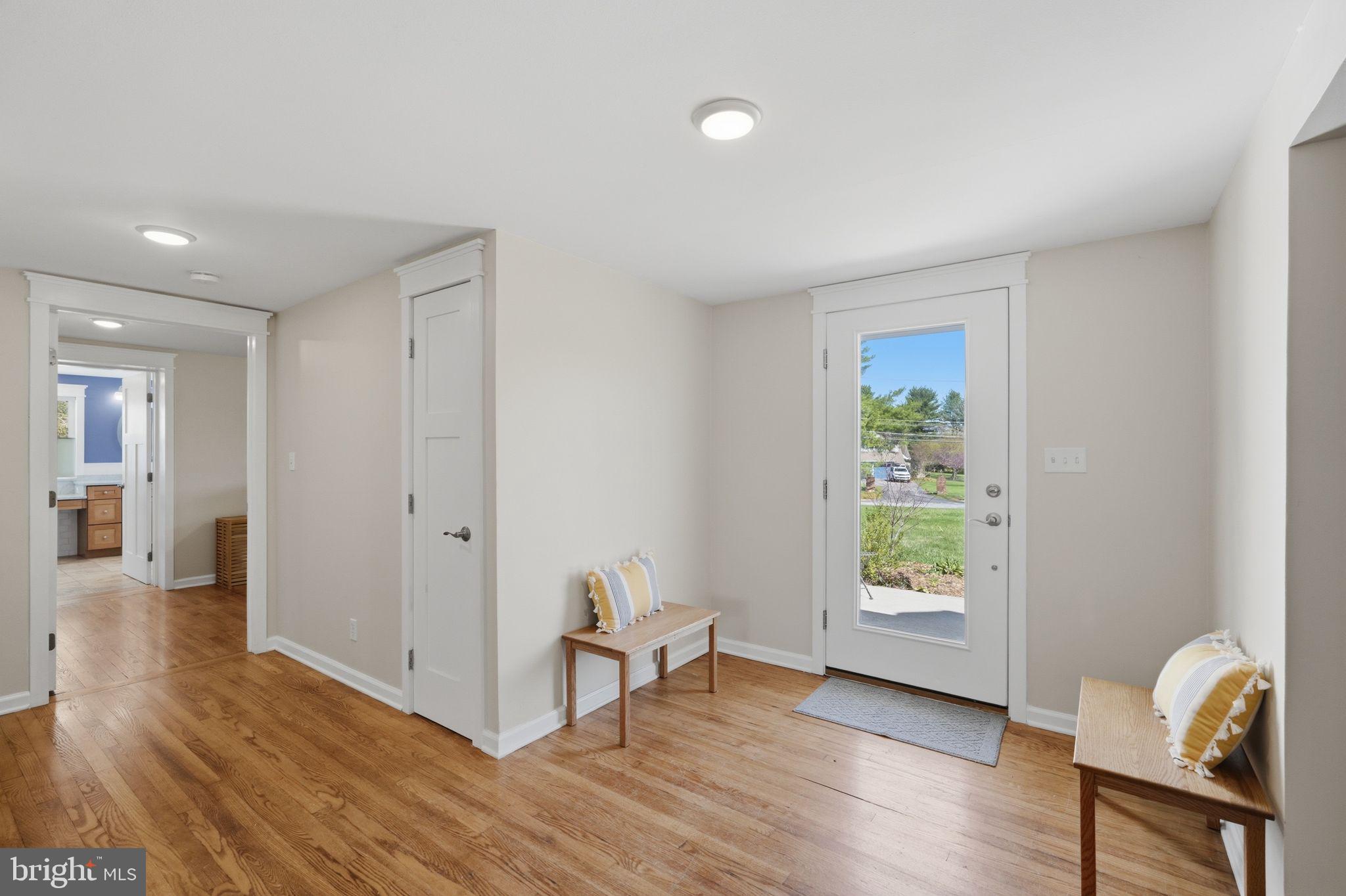 440 Taylor Road Downingtown, PA 19335 - Photo 5 of 53 Main Entryway