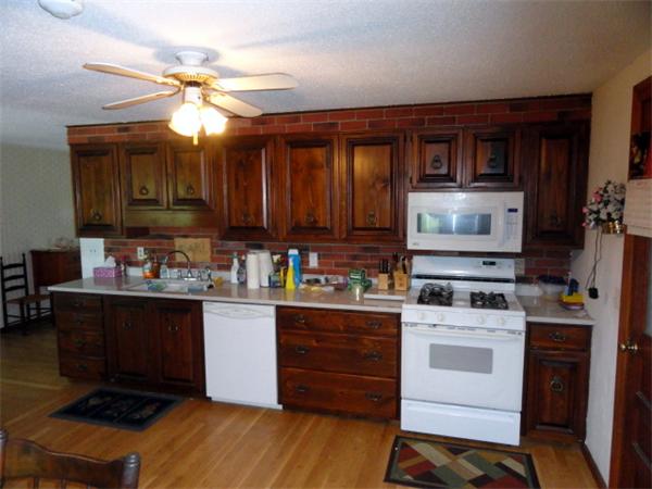 100 Beacon Street Clinton, MA 01510 - Photo 5 of 7 Gallery Image 5