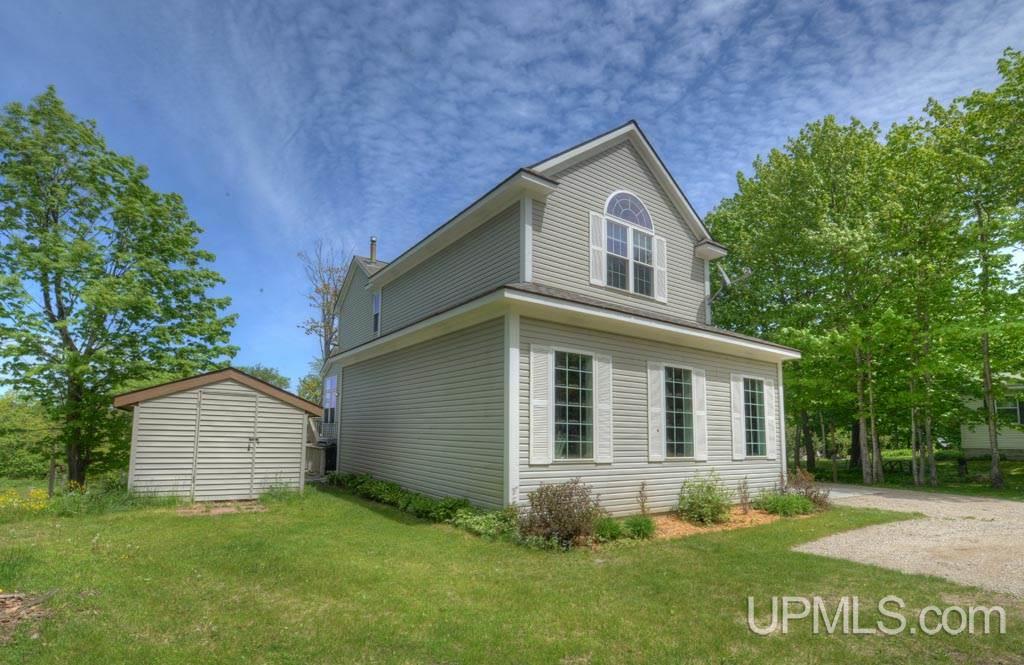 21658 Ridge Road Grand Marais, MI 49839 - Photo 4 of 33 Gallery Image 4