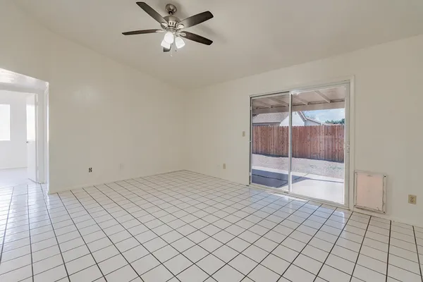 $1,900 | 223 West Harvard Avenue, Gilbert, AZ 85233