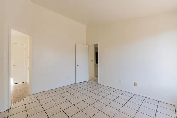 $1,900 | 223 West Harvard Avenue, Gilbert, AZ 85233